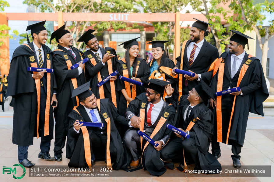 SLIIT hosts Convocation March 2022 with collective ceremonies celebrating outstanding achievements of over 1700 graduating students