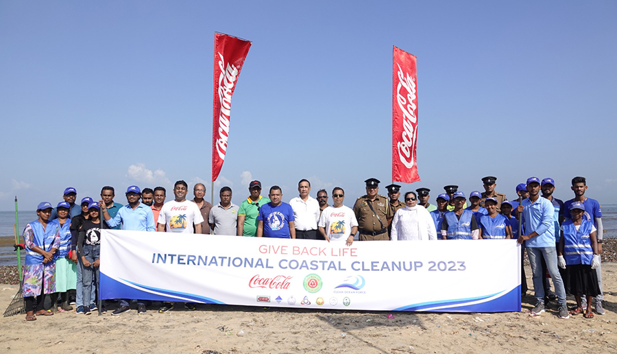 Coca Cola Sri Lanka Extends its Adopt A Beach Program for a Third Year