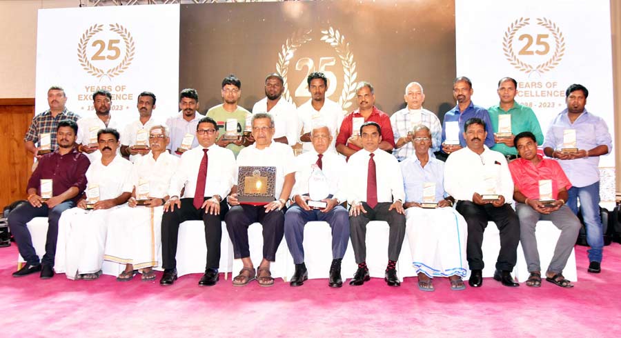 DSI commemorates 25 years of successful business partnership with Jaffna distributor