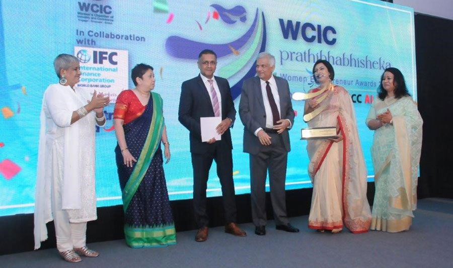 Empowering Women Entrepreneurs DFCC Bank Aloka Powers WCIC Prathibhabhisheka Women Entrepreneur Awards 2022