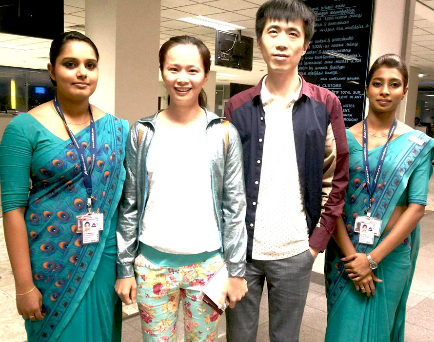 SriLankan carries the 100000th tourist from China to the Island
