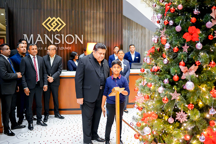 Movenpick Hotel Colombo Shines Bright with Christmas Tree Lighting Ceremony