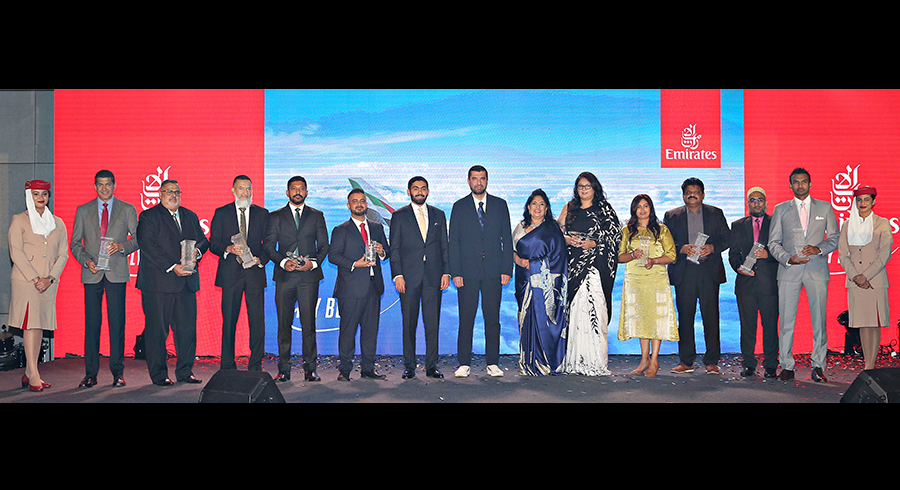 Emirates honours Sri Lankas top travel agents for supporting ticket sales