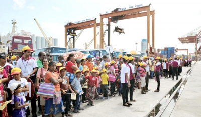 Ceylinco Life hosts 600 children and adults to ‘Ran DaruCharika’ of Colombo