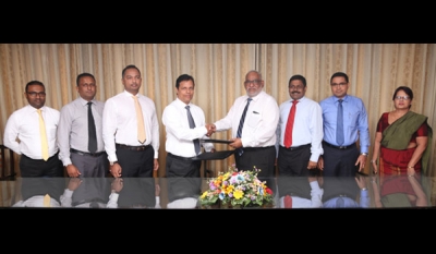 Commercial Bank &amp; Sathosa Motors in special promotion for Isuzu commercial vehicles