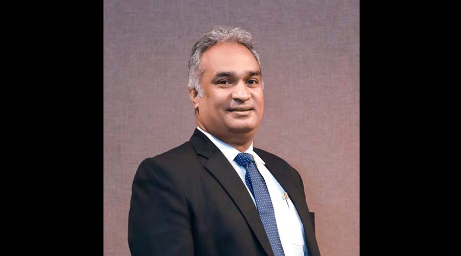 A tripartite approach to digital learning : Government, youth and social media in Sri Lanka by Indika De Zoysa