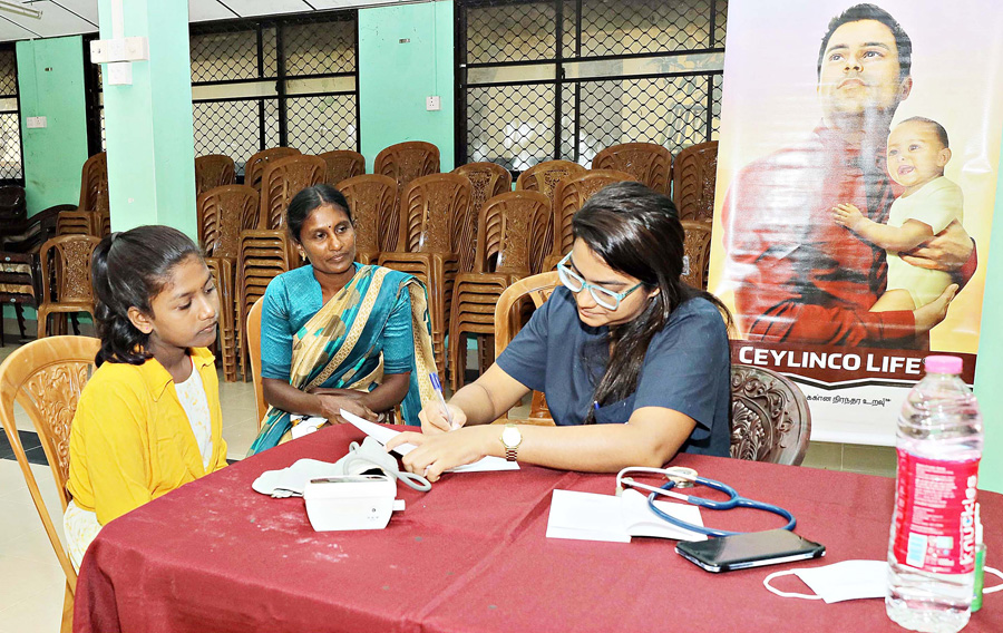 Ceylinco Life completes 6 Waidya Hamuwa free health camps in first half of 2025