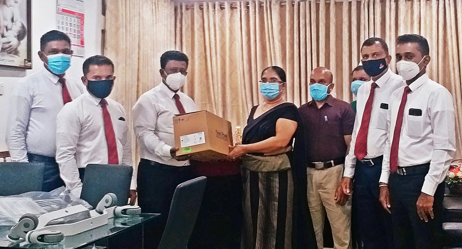 Ceylinco Life donates respiratory equipment to Matara District General Hospital