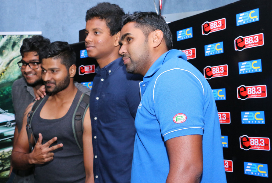 E FM treats hundreds of fans to Ant Man photo 2