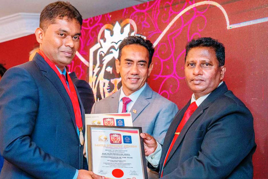 DHS Gems and Jewellery wins Best Entrepreneur of the Year Award at Lanka Business Awards