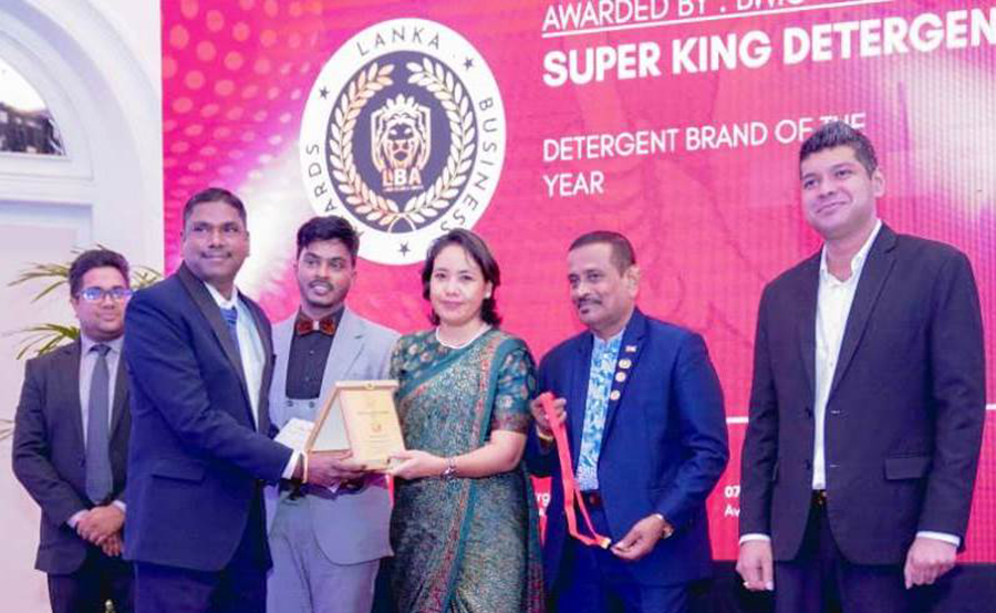 Super King Detergent awarded the best antigerm and cleaning product brand of the year at LB Awards