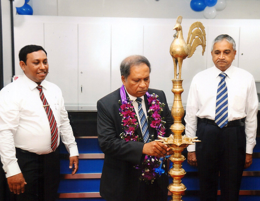 Commercial Bank opens supermarket banking unit at Laugfs Delgoda