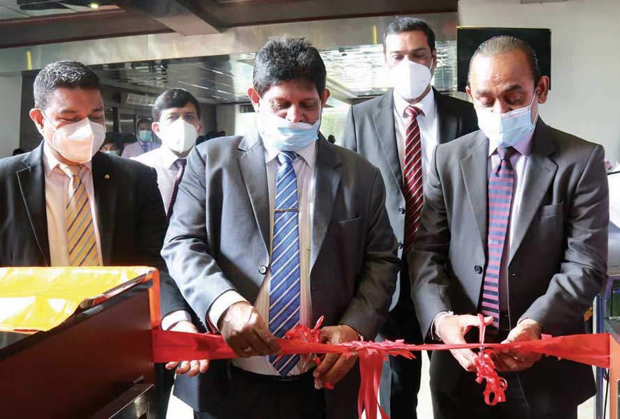 Peoples Bank opens its Service Center at Sri Lanka Insurance Head Office Premises