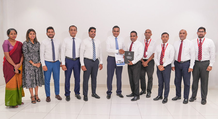 Mercantile Investments signs MoU with Toyota Lanka to drive hassle free vehicle ownership