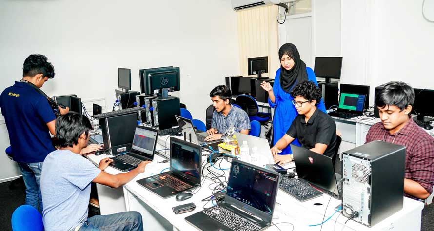 First ever virtual IIT Cutting Edge showcases innovative IT and business solutions of students