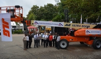 UTE reaches for the skies delivering country’s tallest JLG Ultra Boom Lift for SAGT