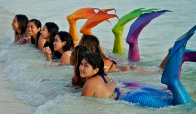 Mermaid school seeks students to create Singapore&#039;s first pod ( Video )