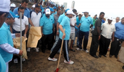 Litro Gas partners MEPA for National Beach Cleaning Programme 2015