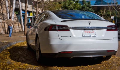 Global electric vehicle market is projected to reach a staggering $271.67 billion by 2019